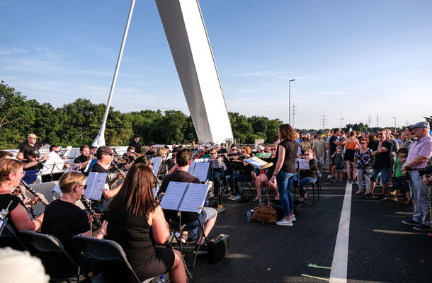 Nieuwe brug over Albertkanaal in Paal-Tervant feestelijk geopend